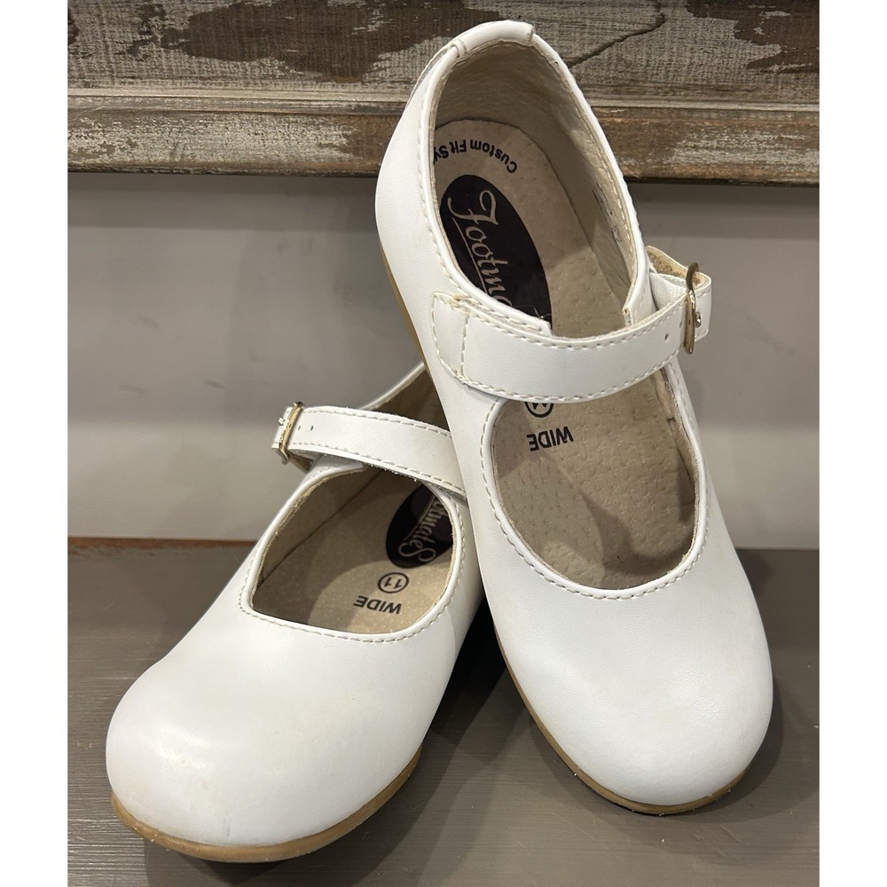 Footmates Girls White Leather Mary Jane Buckle Size 11 Wide Adjustable Strap